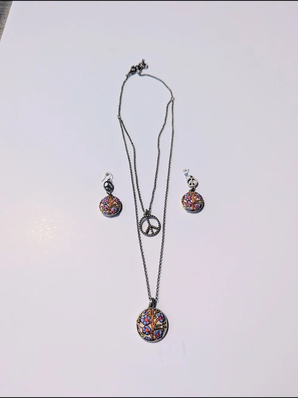 Multicolor Floral Embroidered Necklace & Earrings Set - Silver Tone